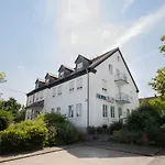 Hotel Gasthof Linde - Hotel Blum