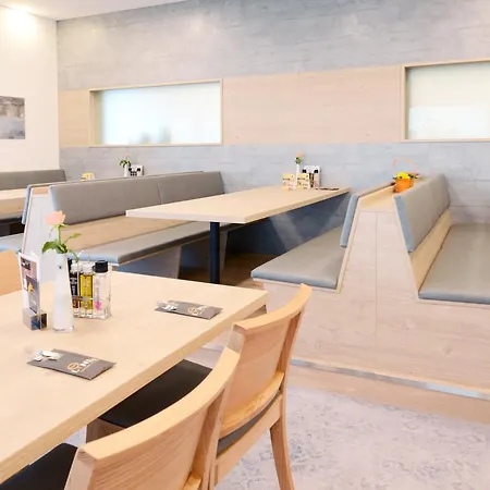 Hotel Linde - Blum