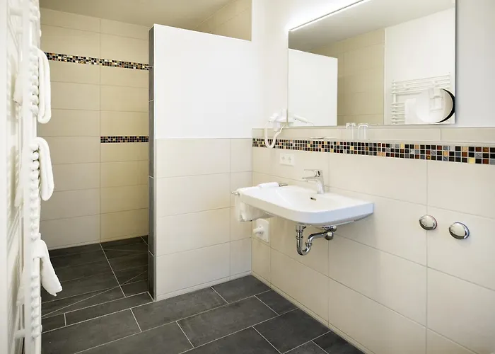 Linde - Blum Hotel 3*